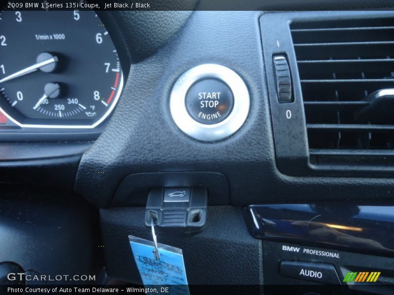 Jet Black / Black 2009 BMW 1 Series 135i Coupe