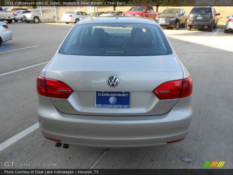 Moonrock Silver Metallic / Titan Black 2013 Volkswagen Jetta SE Sedan
