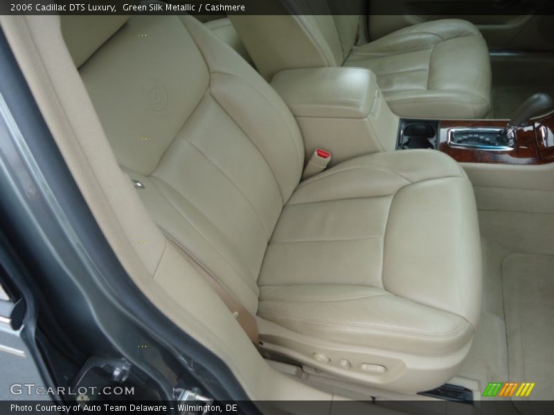 Green Silk Metallic / Cashmere 2006 Cadillac DTS Luxury