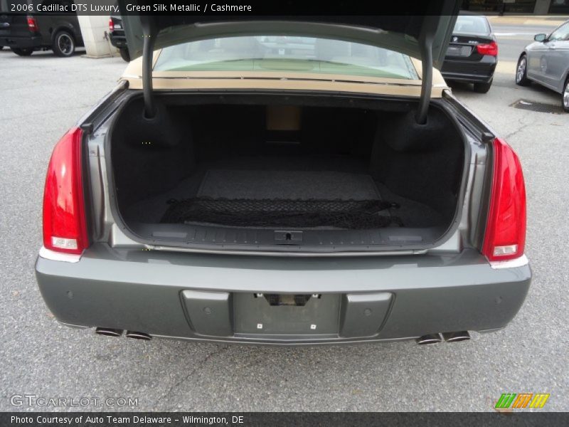 Green Silk Metallic / Cashmere 2006 Cadillac DTS Luxury
