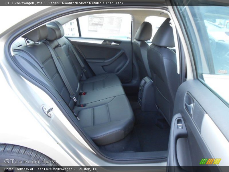 Moonrock Silver Metallic / Titan Black 2013 Volkswagen Jetta SE Sedan