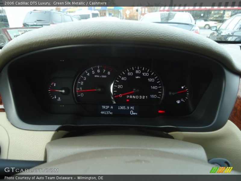 Green Silk Metallic / Cashmere 2006 Cadillac DTS Luxury