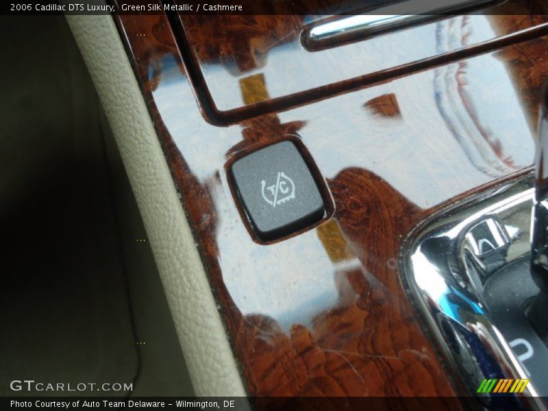 Green Silk Metallic / Cashmere 2006 Cadillac DTS Luxury