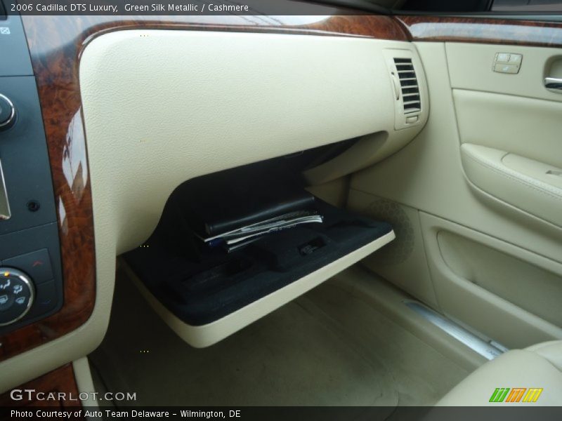 Green Silk Metallic / Cashmere 2006 Cadillac DTS Luxury