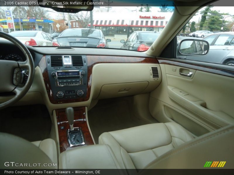 Green Silk Metallic / Cashmere 2006 Cadillac DTS Luxury