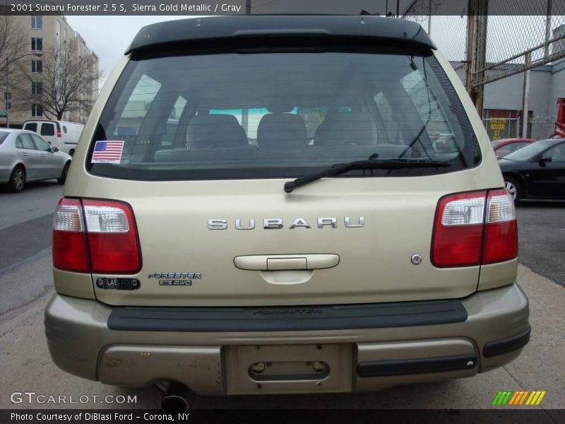 Sierra Gold Metallic / Gray 2001 Subaru Forester 2.5 S