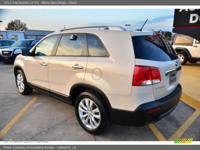 White Sand Beige / Black 2011 Kia Sorento LX V6