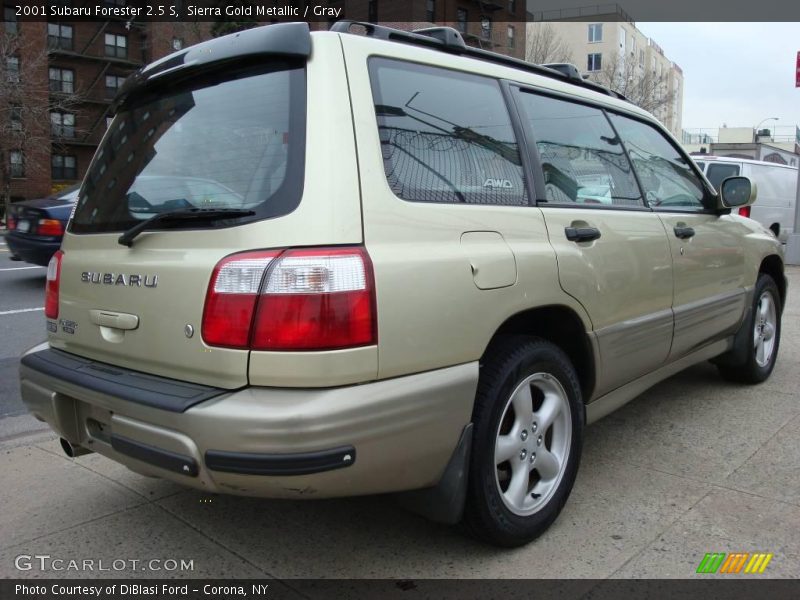 Sierra Gold Metallic / Gray 2001 Subaru Forester 2.5 S