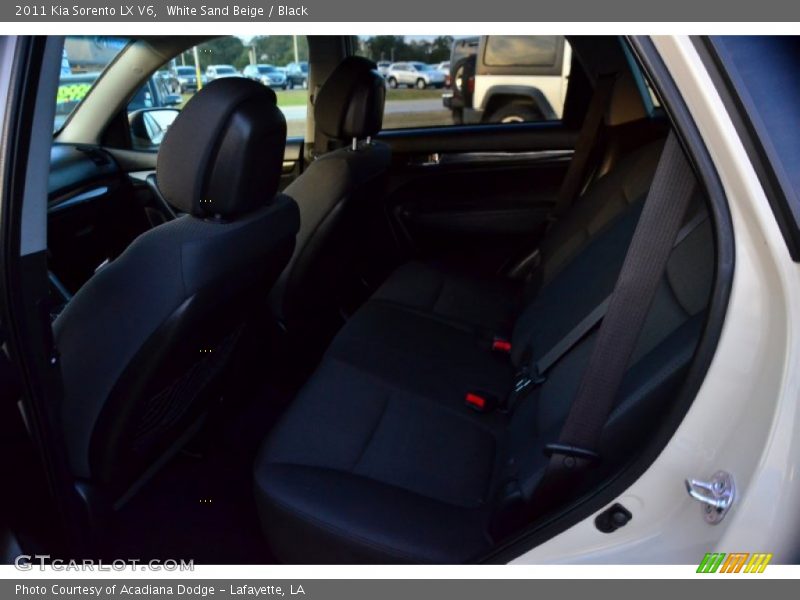 White Sand Beige / Black 2011 Kia Sorento LX V6