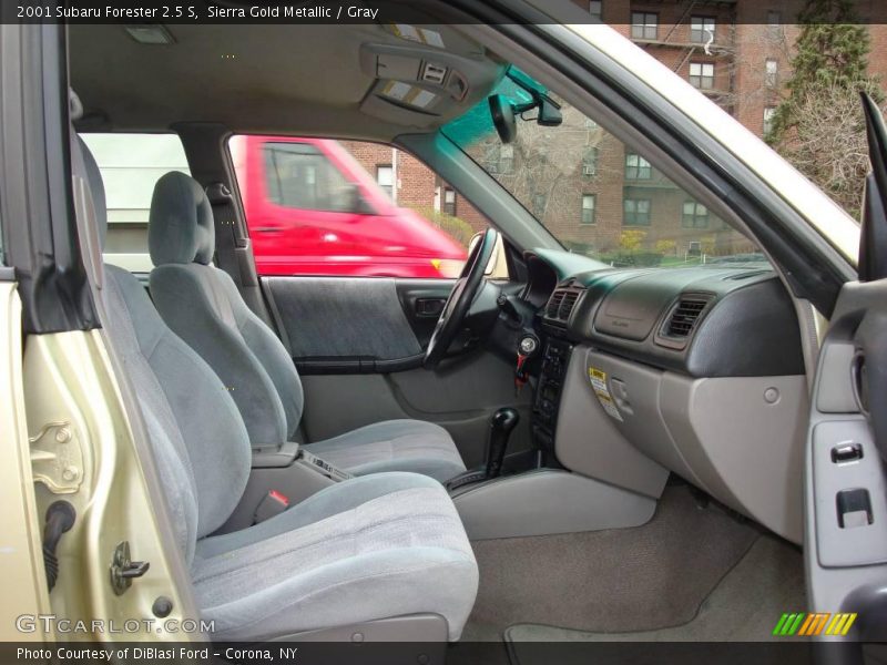 Sierra Gold Metallic / Gray 2001 Subaru Forester 2.5 S