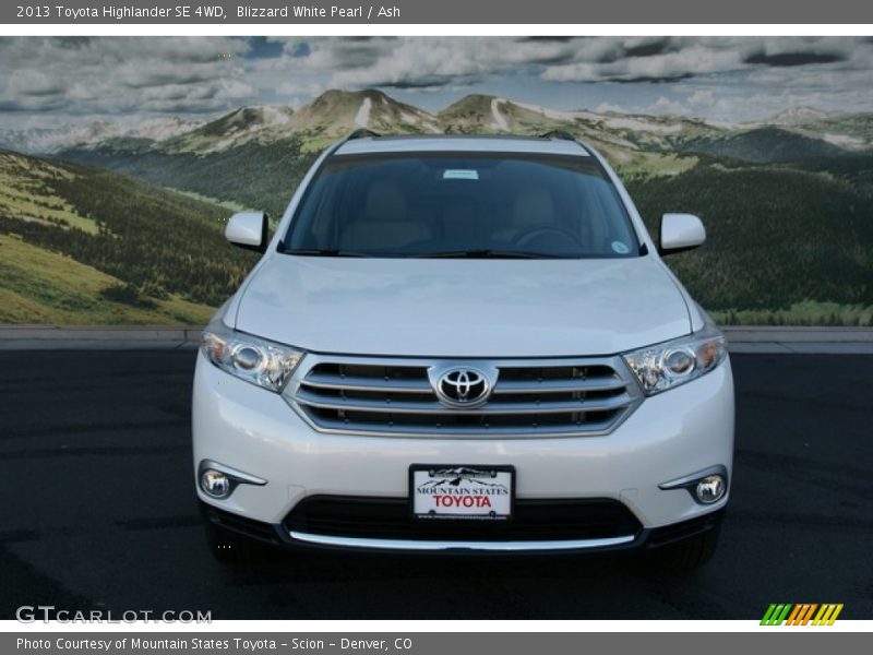 Blizzard White Pearl / Ash 2013 Toyota Highlander SE 4WD