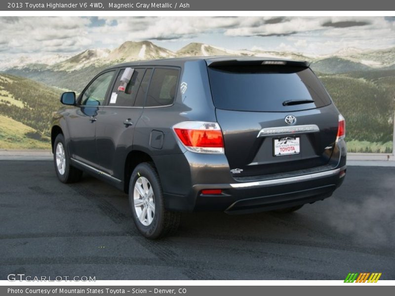 Magnetic Gray Metallic / Ash 2013 Toyota Highlander V6 4WD