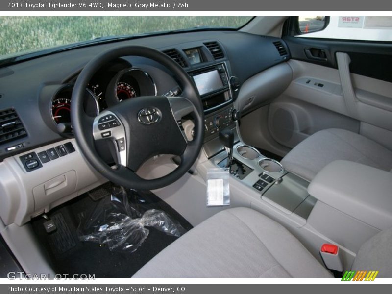 Magnetic Gray Metallic / Ash 2013 Toyota Highlander V6 4WD