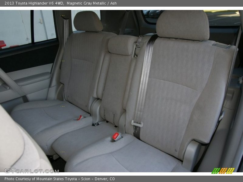 Magnetic Gray Metallic / Ash 2013 Toyota Highlander V6 4WD