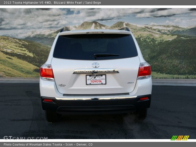 Blizzard White Pearl / Sand Beige 2013 Toyota Highlander V6 4WD
