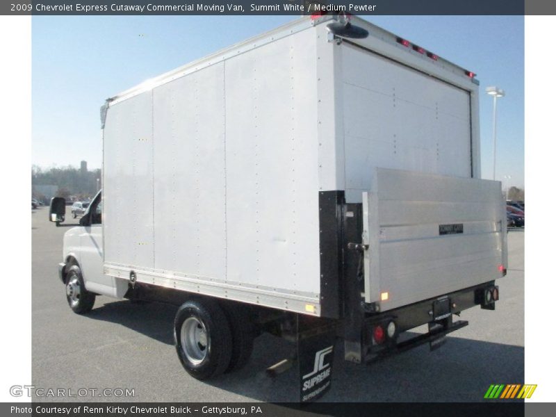 Summit White / Medium Pewter 2009 Chevrolet Express Cutaway Commercial Moving Van
