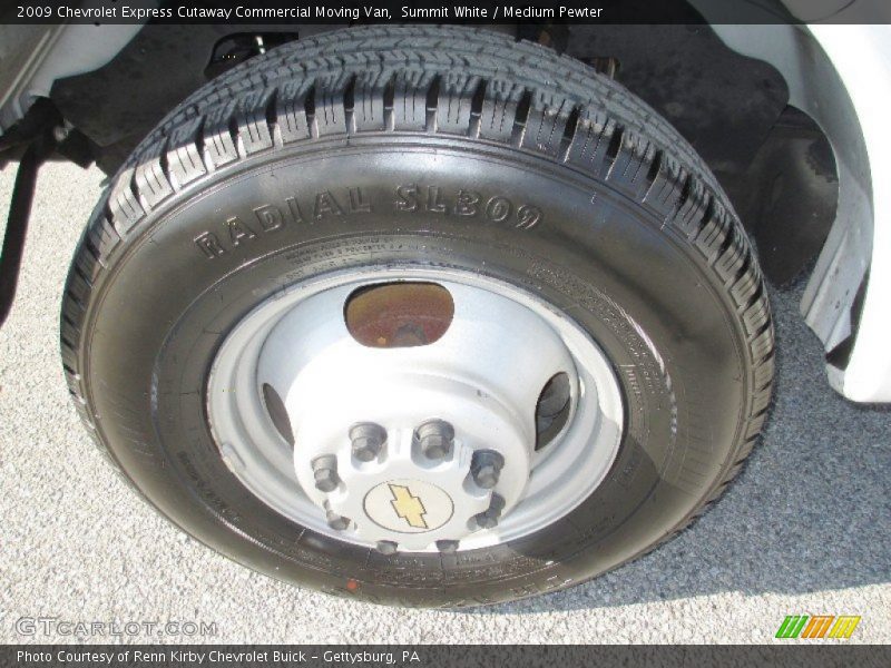  2009 Express Cutaway Commercial Moving Van Wheel