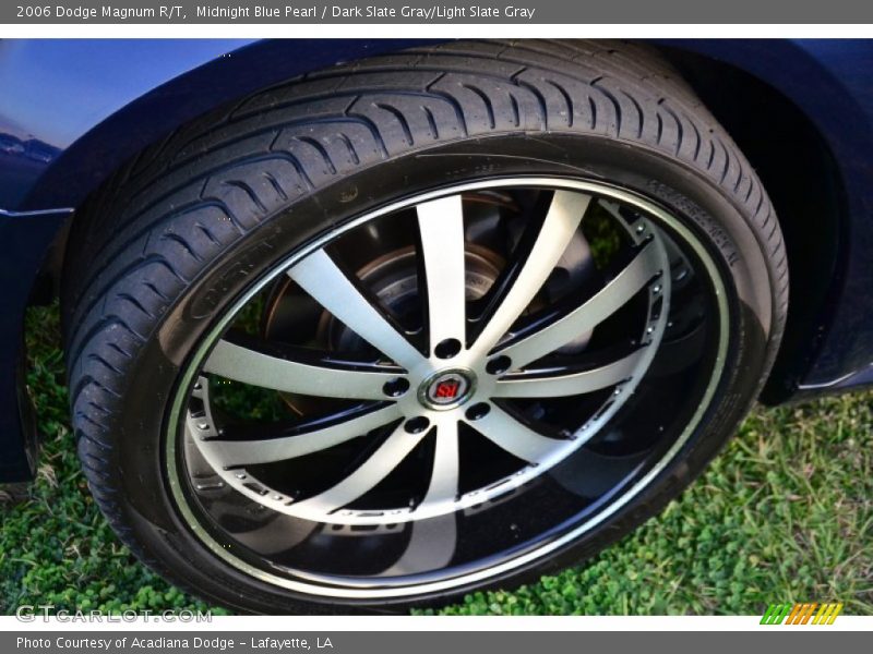 Custom Wheels of 2006 Magnum R/T