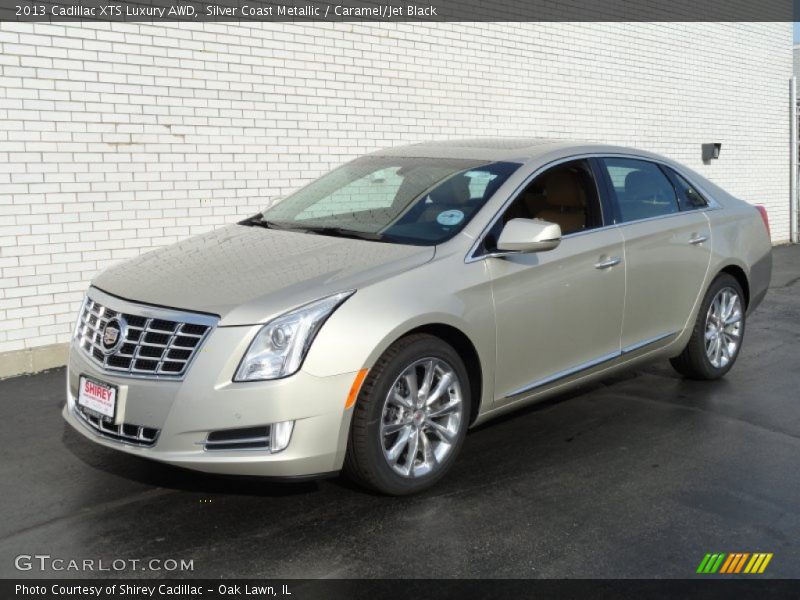 Front 3/4 View of 2013 XTS Luxury AWD