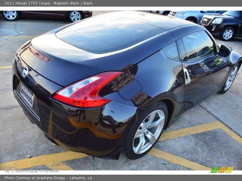 Magnetic Black / Black 2011 Nissan 370Z Coupe