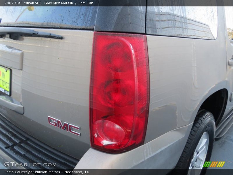 Gold Mist Metallic / Light Tan 2007 GMC Yukon SLE