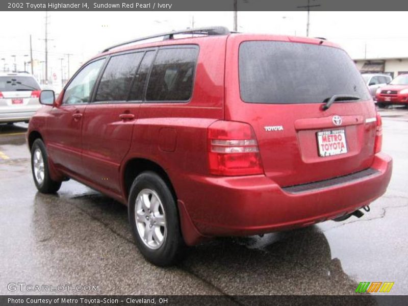 Sundown Red Pearl / Ivory 2002 Toyota Highlander I4