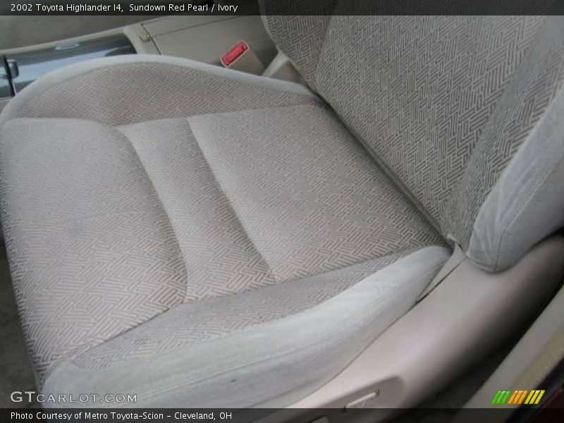 Sundown Red Pearl / Ivory 2002 Toyota Highlander I4