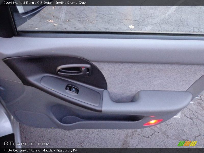Sterling Silver / Gray 2004 Hyundai Elantra GLS Sedan