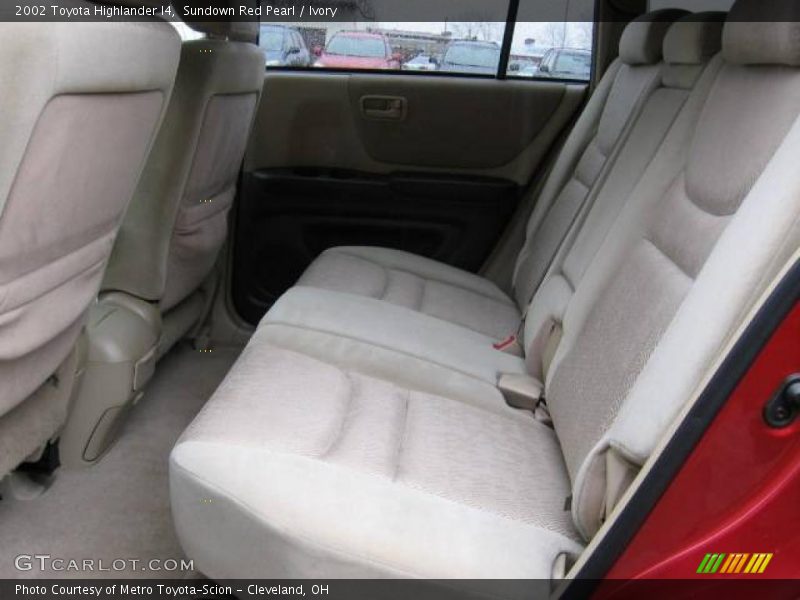 Sundown Red Pearl / Ivory 2002 Toyota Highlander I4