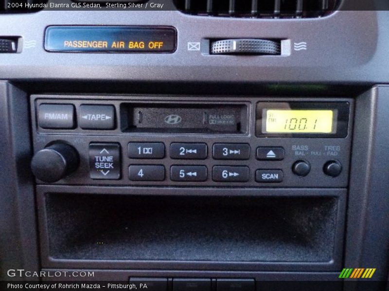 Sterling Silver / Gray 2004 Hyundai Elantra GLS Sedan