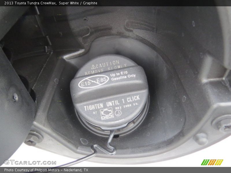 Super White / Graphite 2013 Toyota Tundra CrewMax