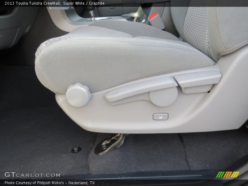 Super White / Graphite 2013 Toyota Tundra CrewMax