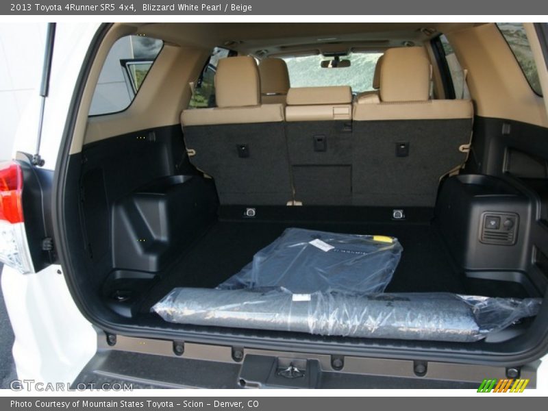 Blizzard White Pearl / Beige 2013 Toyota 4Runner SR5 4x4