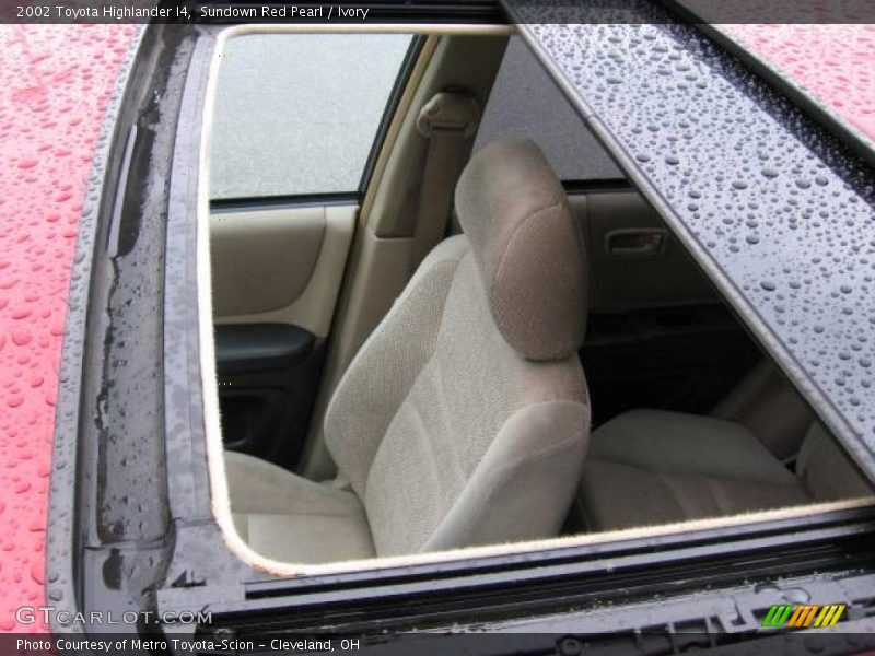 Sundown Red Pearl / Ivory 2002 Toyota Highlander I4