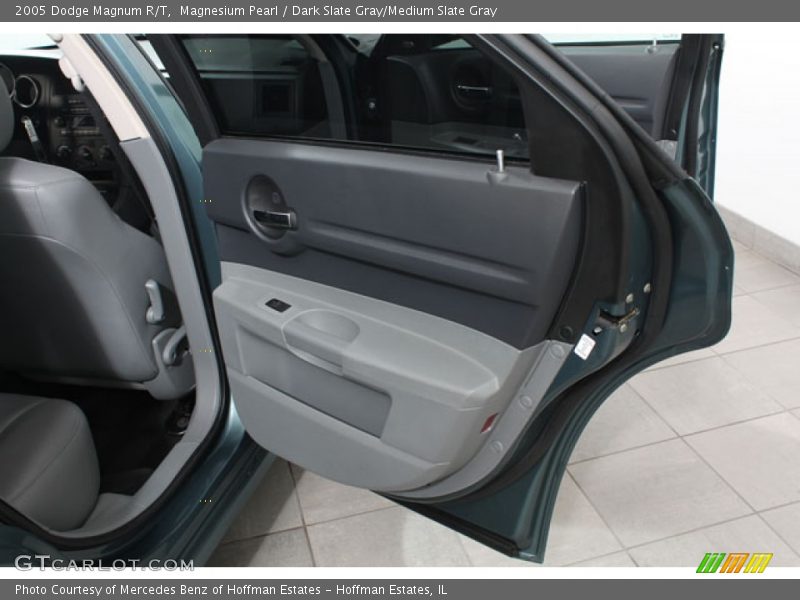 Magnesium Pearl / Dark Slate Gray/Medium Slate Gray 2005 Dodge Magnum R/T