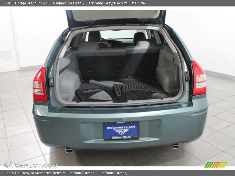 Magnesium Pearl / Dark Slate Gray/Medium Slate Gray 2005 Dodge Magnum R/T