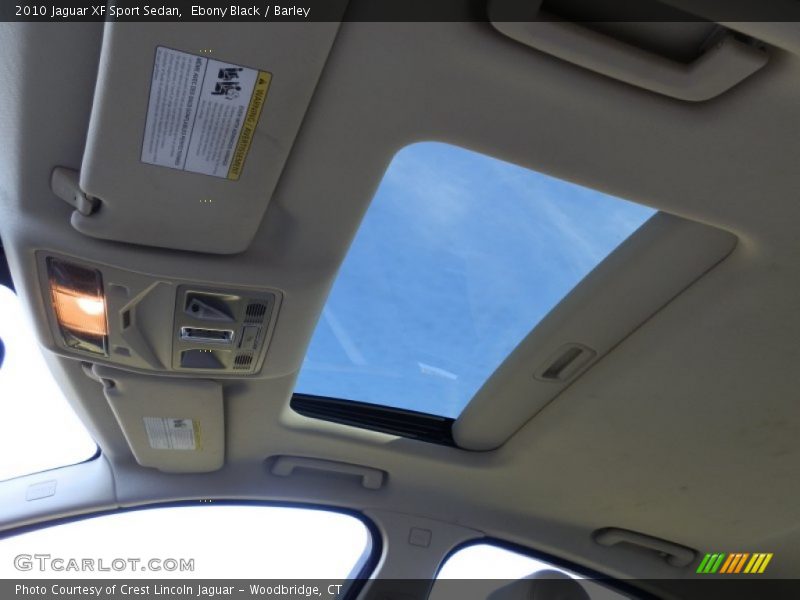 Sunroof of 2010 XF Sport Sedan