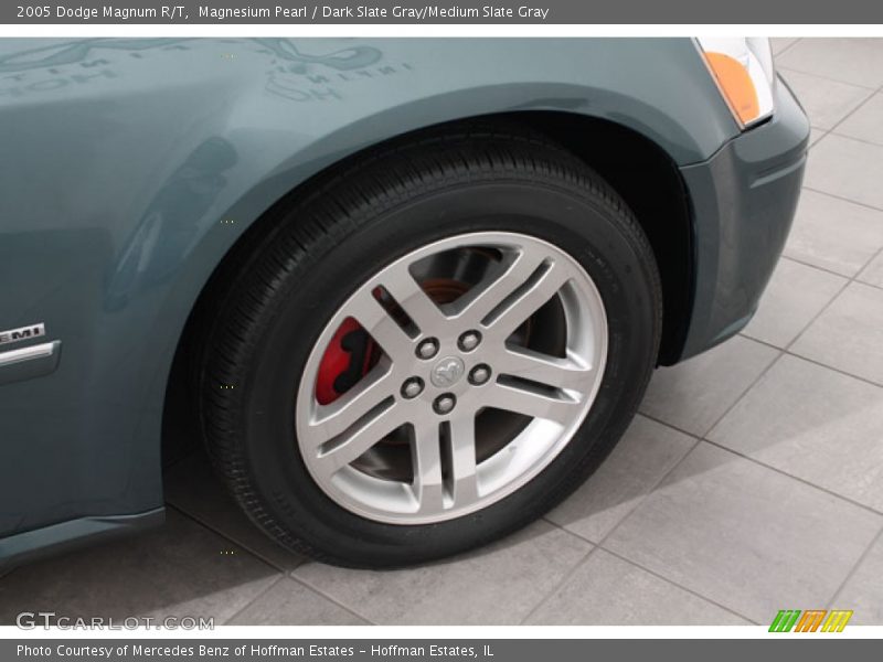Magnesium Pearl / Dark Slate Gray/Medium Slate Gray 2005 Dodge Magnum R/T