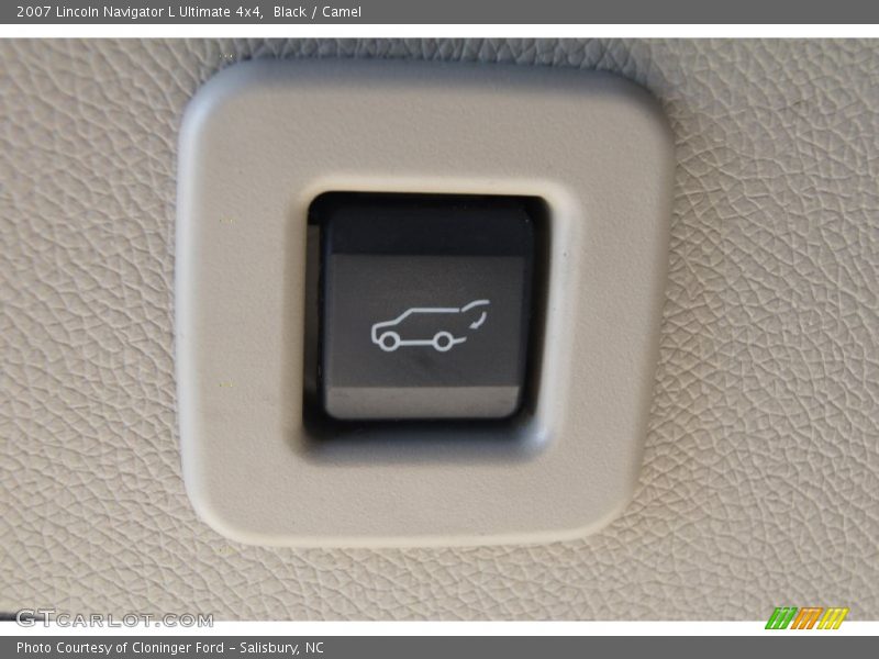 Black / Camel 2007 Lincoln Navigator L Ultimate 4x4