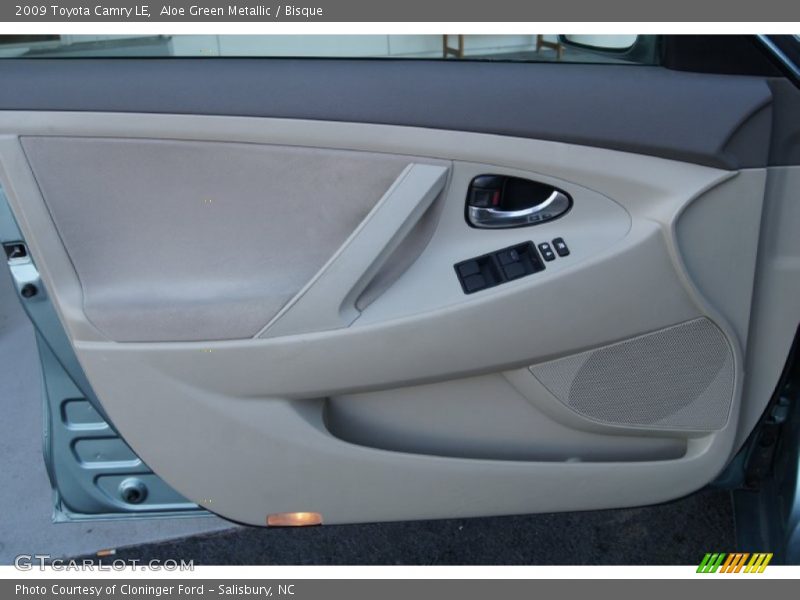 Aloe Green Metallic / Bisque 2009 Toyota Camry LE