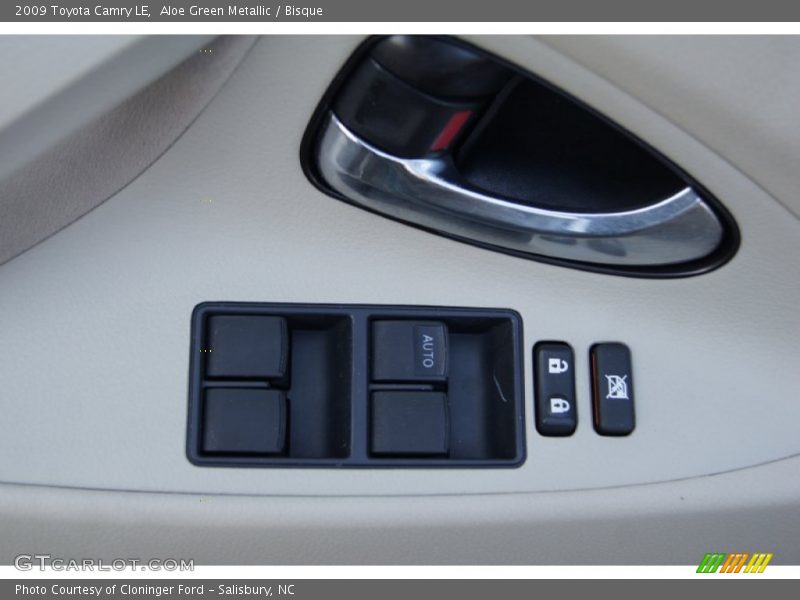 Aloe Green Metallic / Bisque 2009 Toyota Camry LE