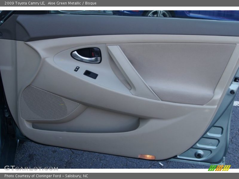 Aloe Green Metallic / Bisque 2009 Toyota Camry LE