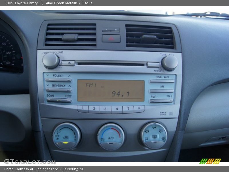 Aloe Green Metallic / Bisque 2009 Toyota Camry LE