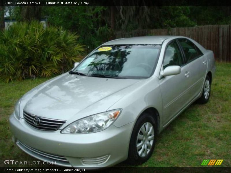 Lunar Mist Metallic / Gray 2005 Toyota Camry LE
