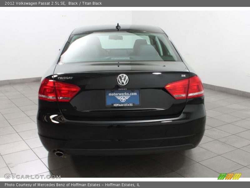Black / Titan Black 2012 Volkswagen Passat 2.5L SE