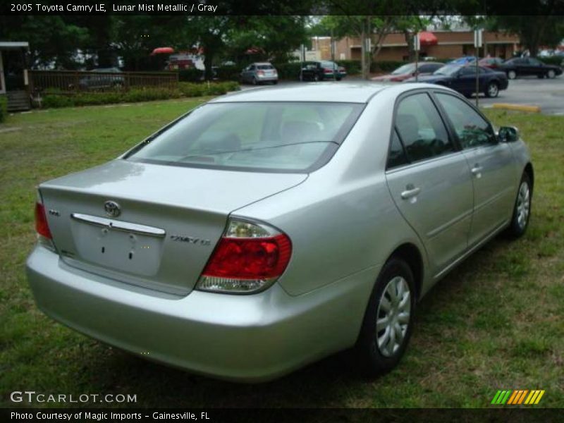Lunar Mist Metallic / Gray 2005 Toyota Camry LE