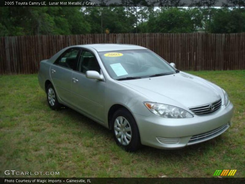Lunar Mist Metallic / Gray 2005 Toyota Camry LE