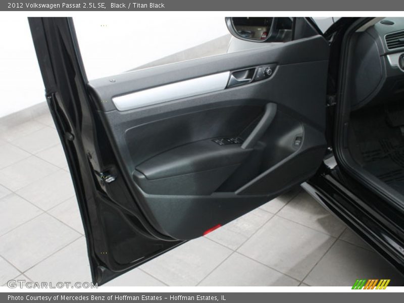 Black / Titan Black 2012 Volkswagen Passat 2.5L SE