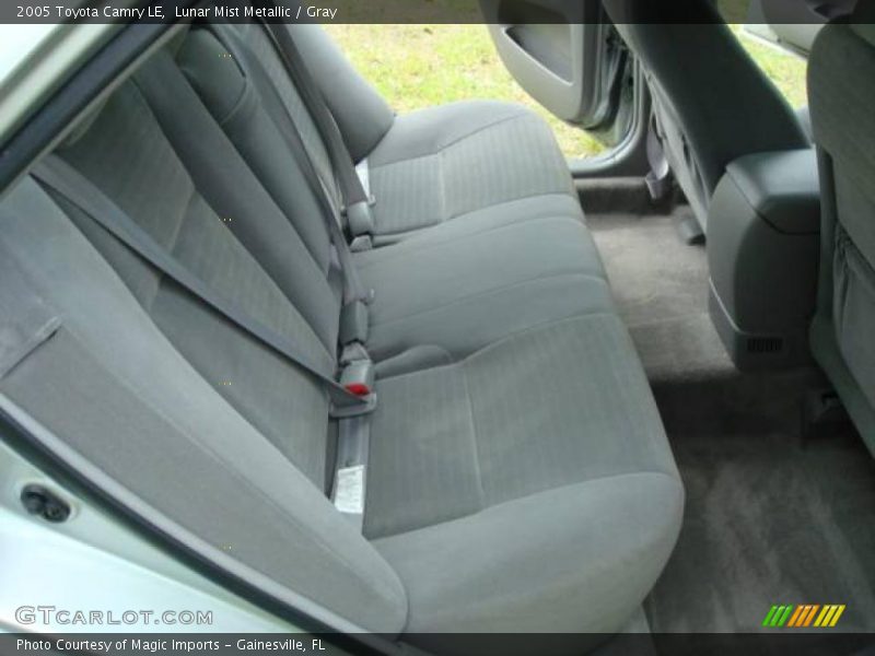 Lunar Mist Metallic / Gray 2005 Toyota Camry LE