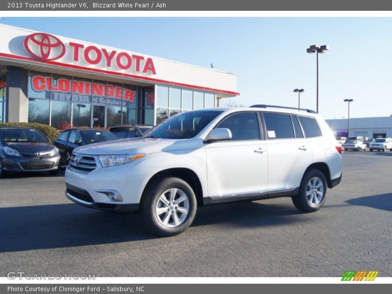 Blizzard White Pearl / Ash 2013 Toyota Highlander V6